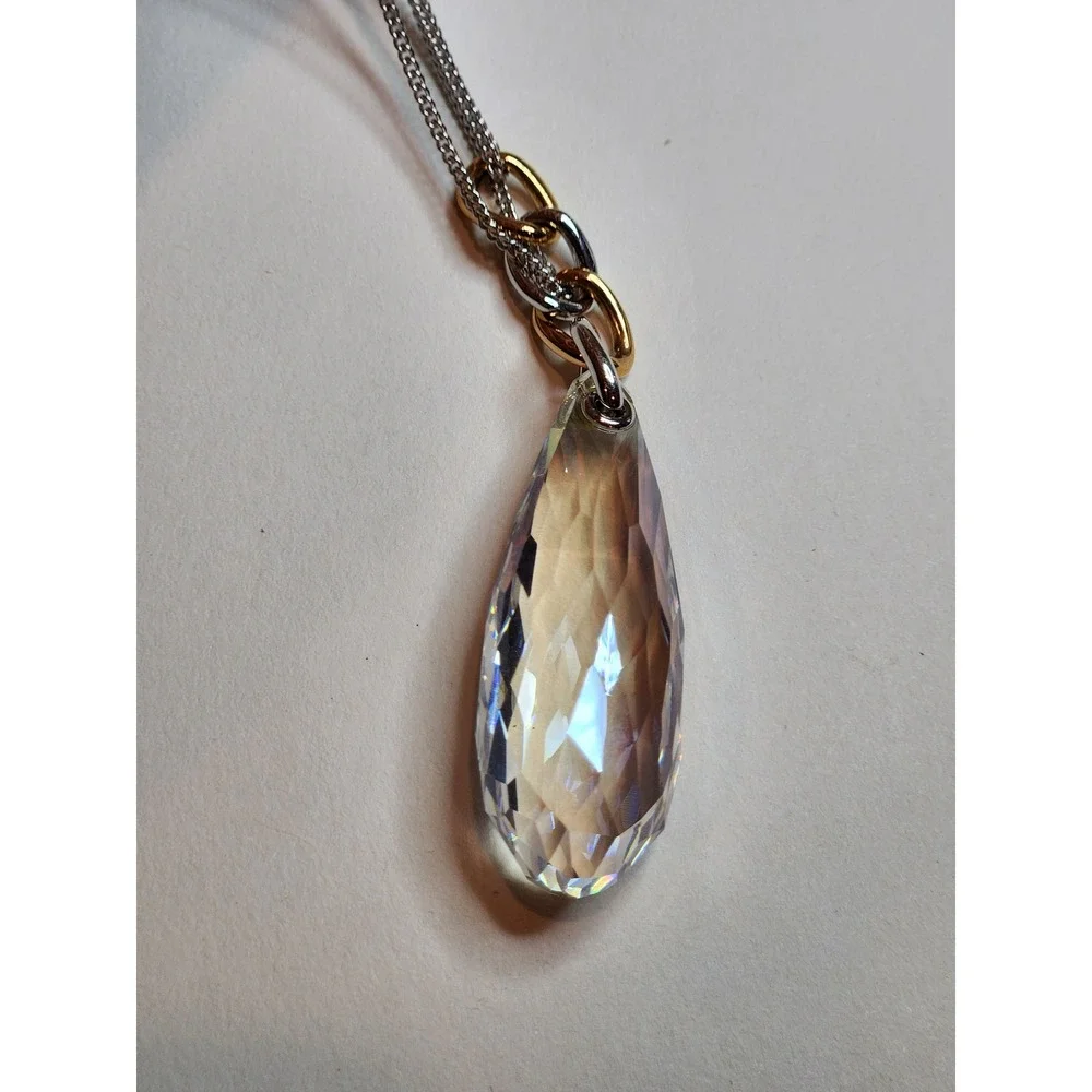 Swarovski Crystal Teardrop Pendant Necklace Silver tone‎ Chain Signed